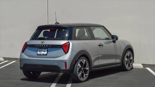 new 2025 MINI Hardtop car, priced at $36,595