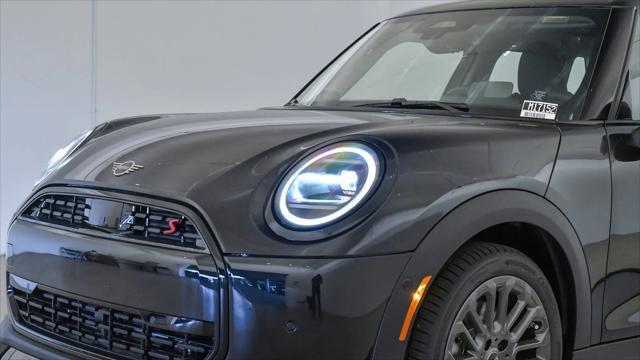 new 2025 MINI Hardtop car, priced at $37,530