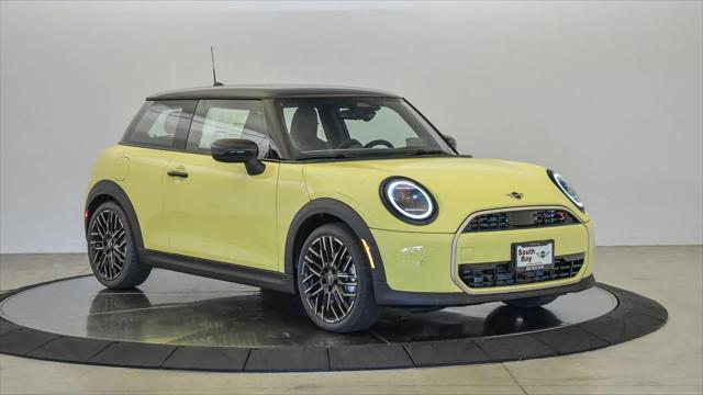 new 2025 MINI Hardtop car, priced at $35,895