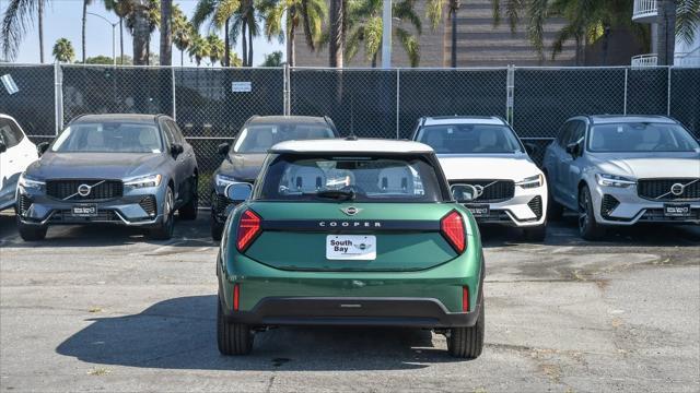 new 2025 MINI Hardtop car, priced at $32,945