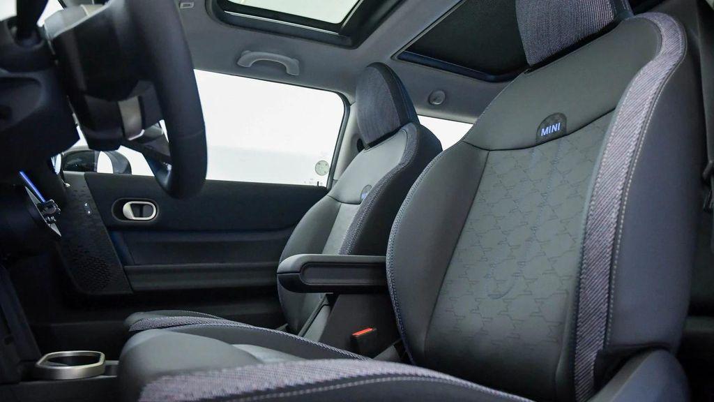 new 2025 MINI Hardtop car, priced at $36,110