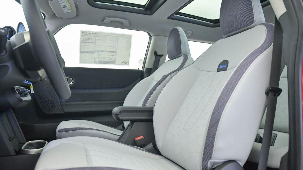 new 2025 MINI Hardtop car, priced at $37,810