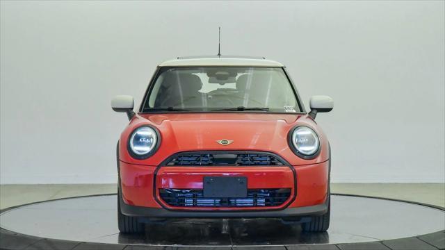 new 2025 MINI Hardtop car, priced at $32,420