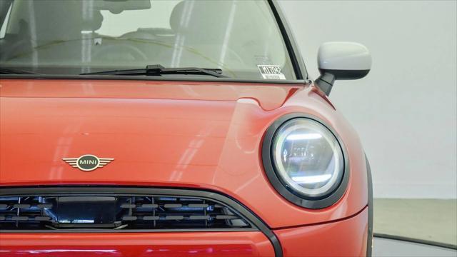 new 2025 MINI Hardtop car, priced at $32,420