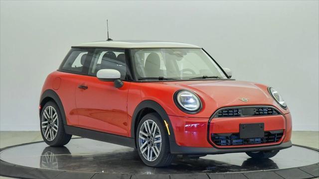 new 2025 MINI Hardtop car, priced at $32,420