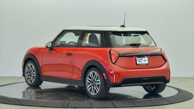 new 2025 MINI Hardtop car, priced at $32,420