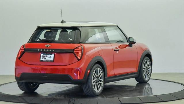 new 2025 MINI Hardtop car, priced at $32,420