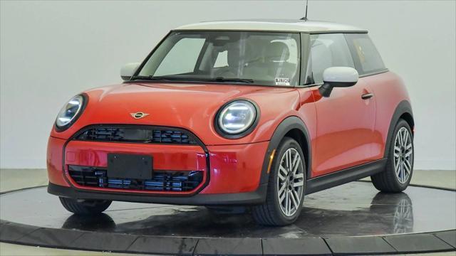 new 2025 MINI Hardtop car, priced at $32,420