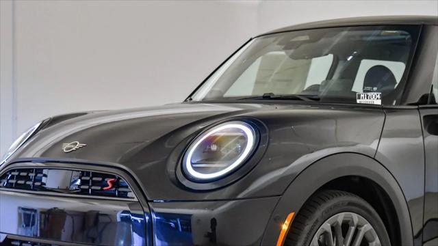 new 2025 MINI Hardtop car, priced at $35,595