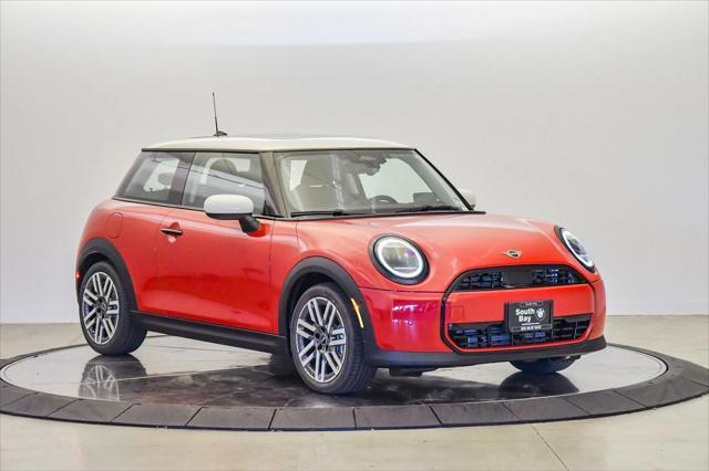 new 2025 MINI Hardtop car, priced at $32,420