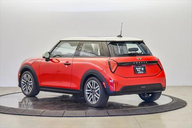 new 2025 MINI Hardtop car, priced at $32,420