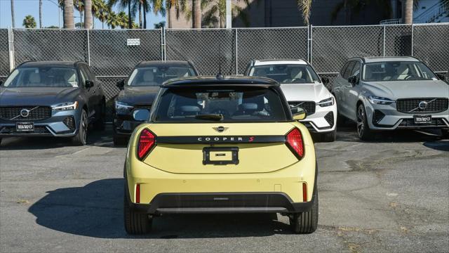 new 2025 MINI Hardtop car, priced at $35,895