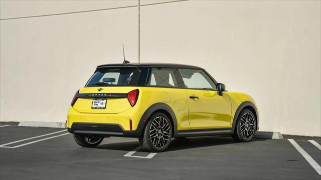 new 2025 MINI Hardtop car, priced at $36,065