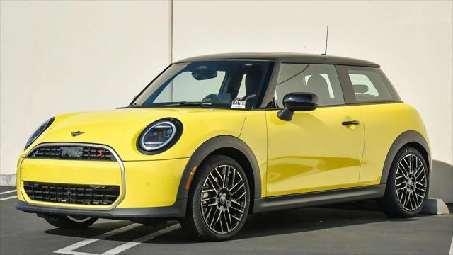 new 2025 MINI Hardtop car, priced at $36,065