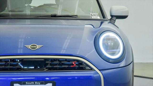 new 2025 MINI Hardtop car, priced at $37,205