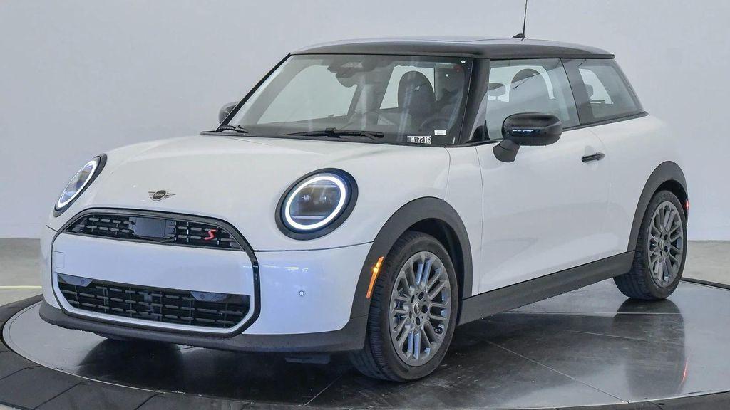 new 2025 MINI Hardtop car, priced at $35,595