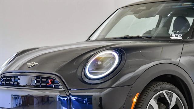 new 2025 MINI Hardtop car, priced at $35,595