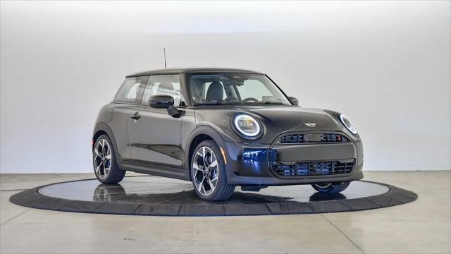 new 2025 MINI Hardtop car, priced at $35,595