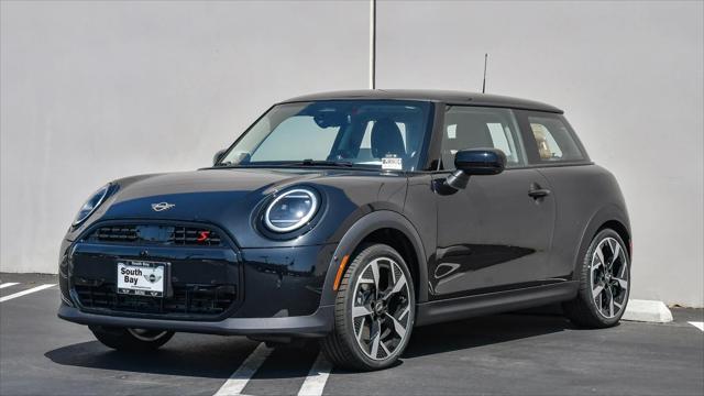 new 2025 MINI Hardtop car, priced at $37,295