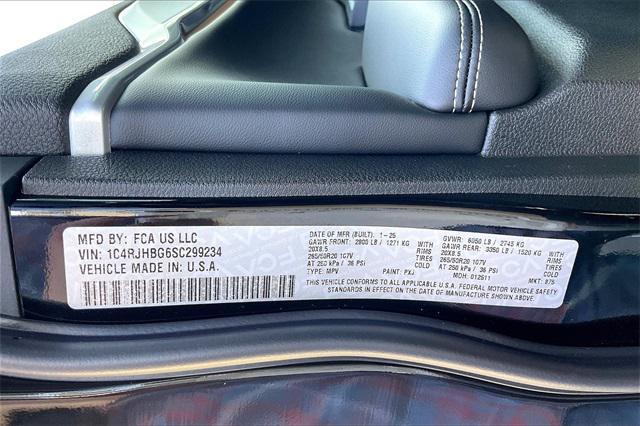 new 2025 Jeep Grand Cherokee car, priced at $52,535