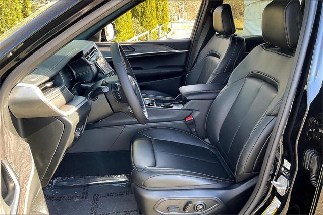 new 2025 Jeep Grand Cherokee car, priced at $52,535