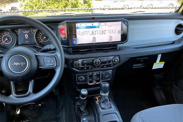new 2025 Jeep Gladiator car, priced at $42,385