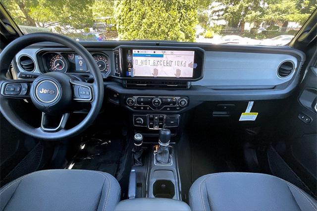 new 2025 Jeep Gladiator car, priced at $42,385