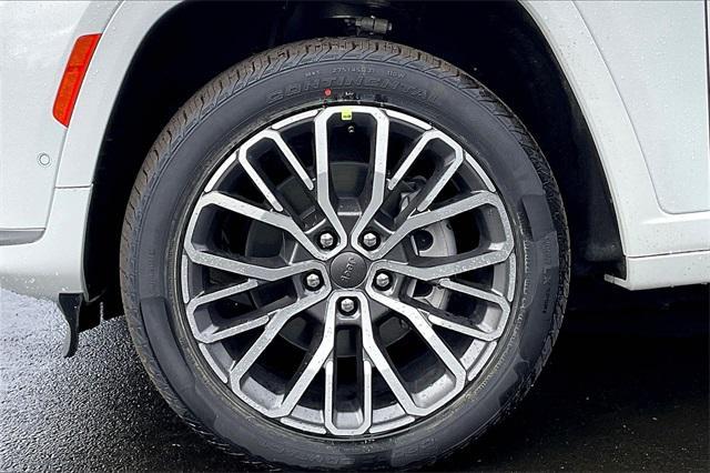 new 2025 Jeep Grand Cherokee L car, priced at $66,835