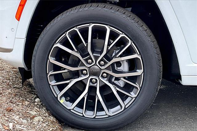 new 2025 Jeep Grand Cherokee L car, priced at $67,035