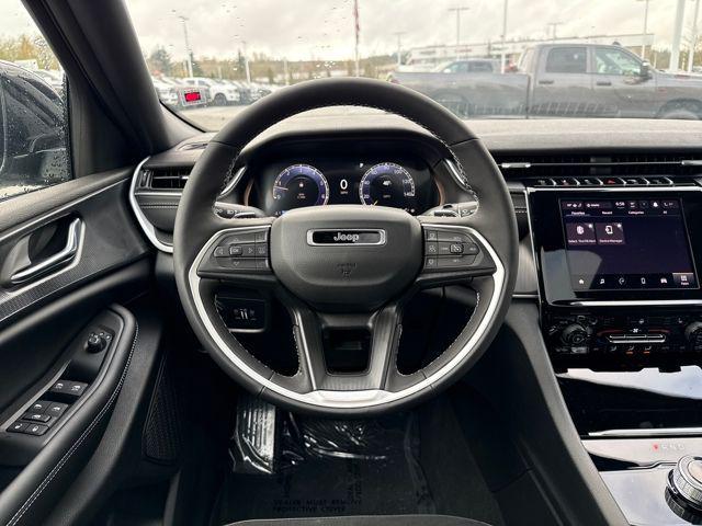 new 2025 Jeep Grand Cherokee car, priced at $48,175