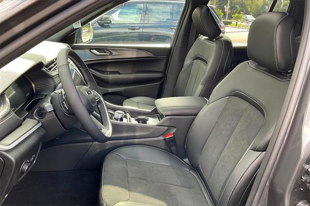 new 2025 Jeep Grand Cherokee car, priced at $48,175