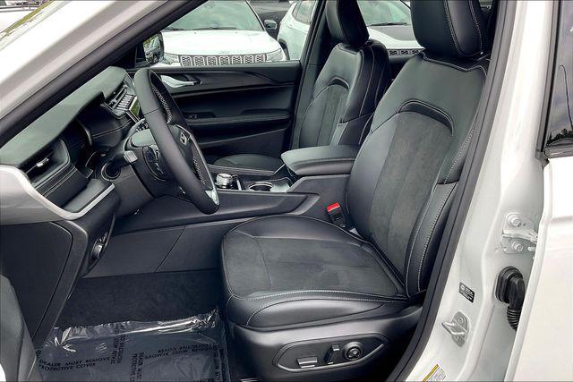 new 2025 Jeep Grand Cherokee car, priced at $48,775