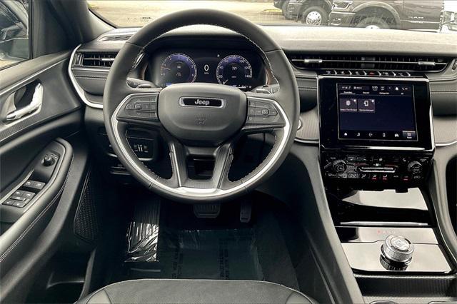 new 2025 Jeep Grand Cherokee car, priced at $48,775