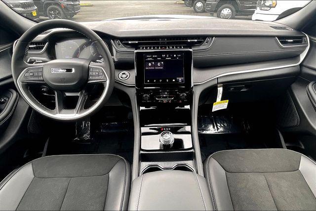 new 2025 Jeep Grand Cherokee car, priced at $48,775