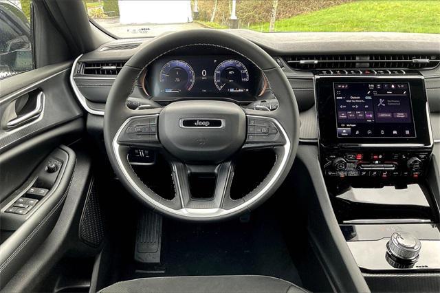 new 2025 Jeep Grand Cherokee car, priced at $48,175