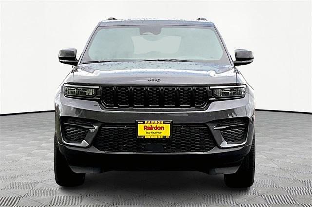 new 2025 Jeep Grand Cherokee car, priced at $48,175