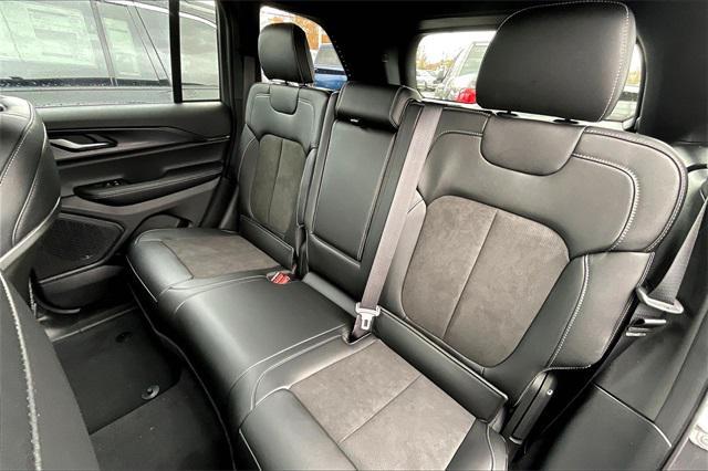 new 2025 Jeep Grand Cherokee car, priced at $48,175