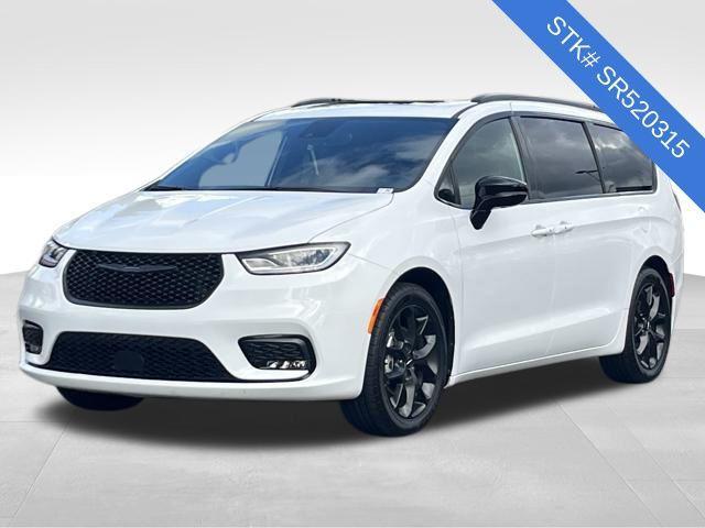 used 2025 Chrysler Pacifica car, priced at $36,990