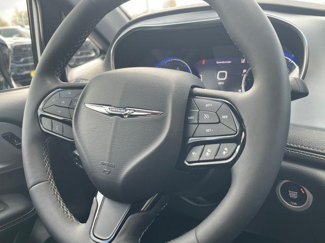 used 2025 Chrysler Pacifica car, priced at $36,990