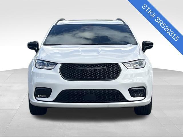 used 2025 Chrysler Pacifica car, priced at $36,990