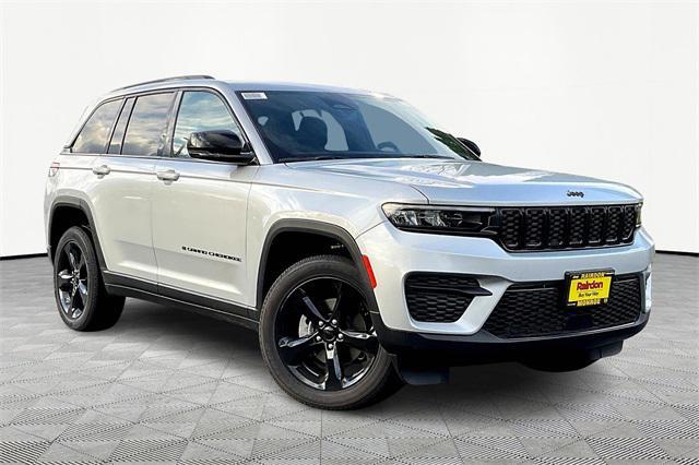 new 2024 Jeep Grand Cherokee car, priced at $49,175