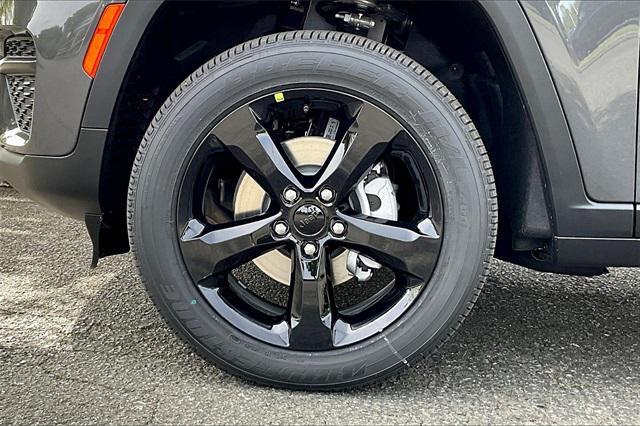 new 2025 Jeep Grand Cherokee car, priced at $48,375