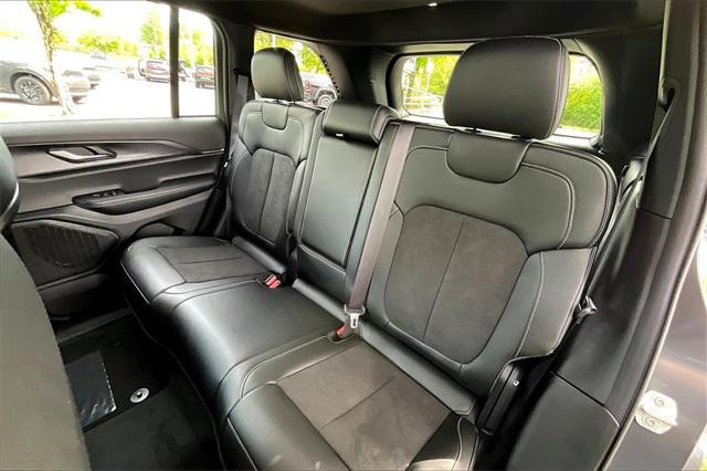 new 2025 Jeep Grand Cherokee car, priced at $48,375