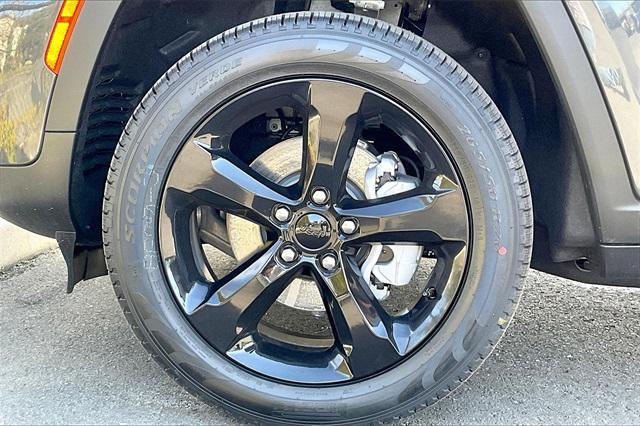 new 2025 Jeep Grand Cherokee car, priced at $52,535