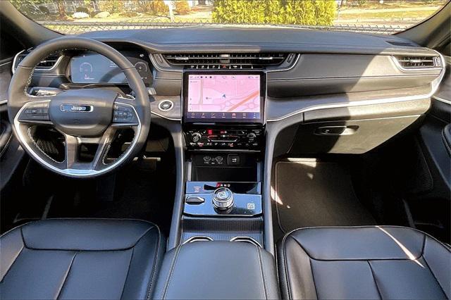 new 2025 Jeep Grand Cherokee car, priced at $52,535