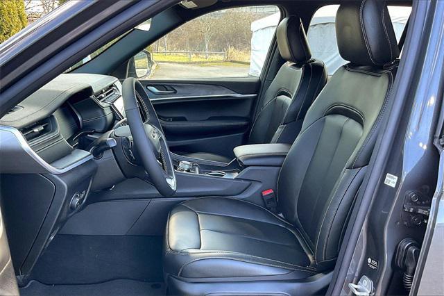 new 2025 Jeep Grand Cherokee car, priced at $52,535