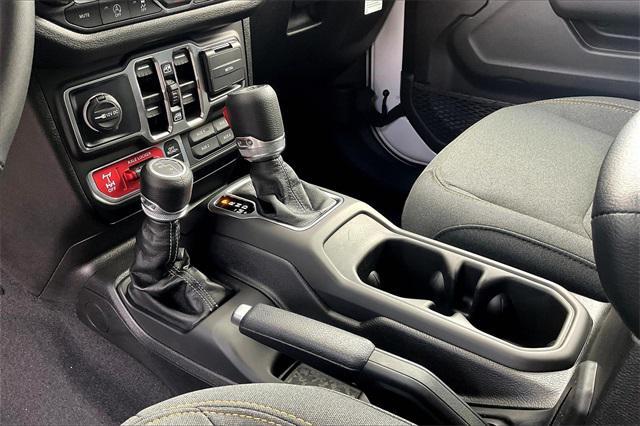 new 2025 Jeep Wrangler car, priced at $54,580