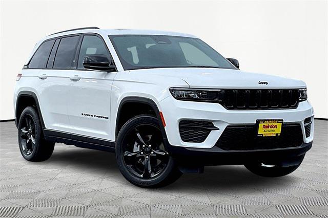 new 2025 Jeep Grand Cherokee car, priced at $48,575