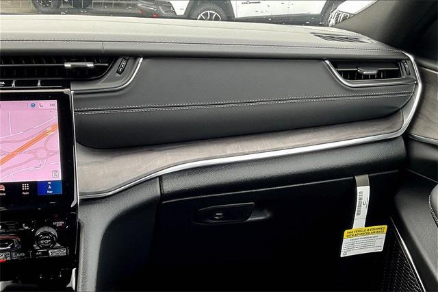 new 2025 Jeep Grand Cherokee car, priced at $62,170