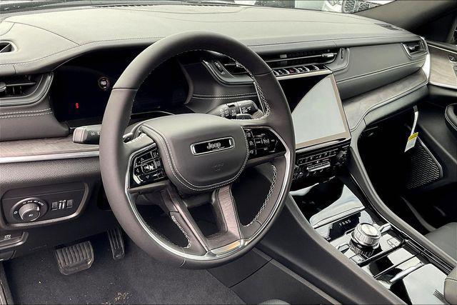 new 2025 Jeep Grand Cherokee car, priced at $62,170